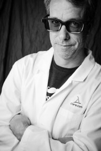 michael_lab_glasses_2-200x300.jpg